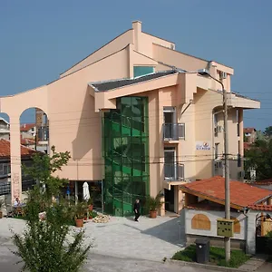 Sea Horse Hotel